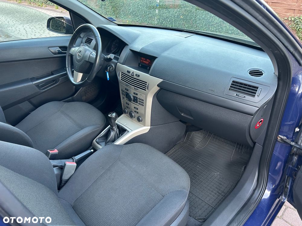 Opel Astra - 33