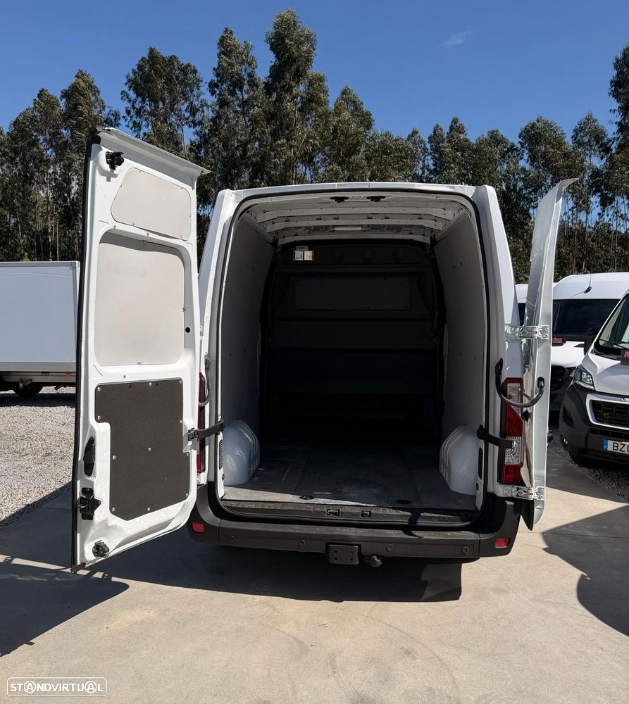 Renault Master 7Lug Maxi - 9