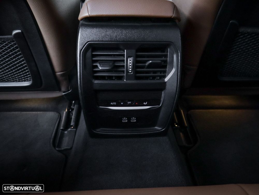 BMW i4 eDrive40 Pack Desportivo M - 42