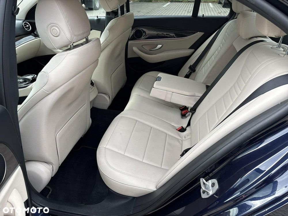 Mercedes-Benz Klasa E 200 d Business Edition 9G-TRONIC - 12