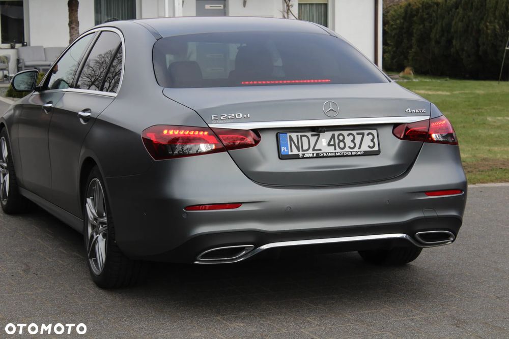 Mercedes-Benz Klasa E 220 d 4-Matic AMG/Avantgarde - 9