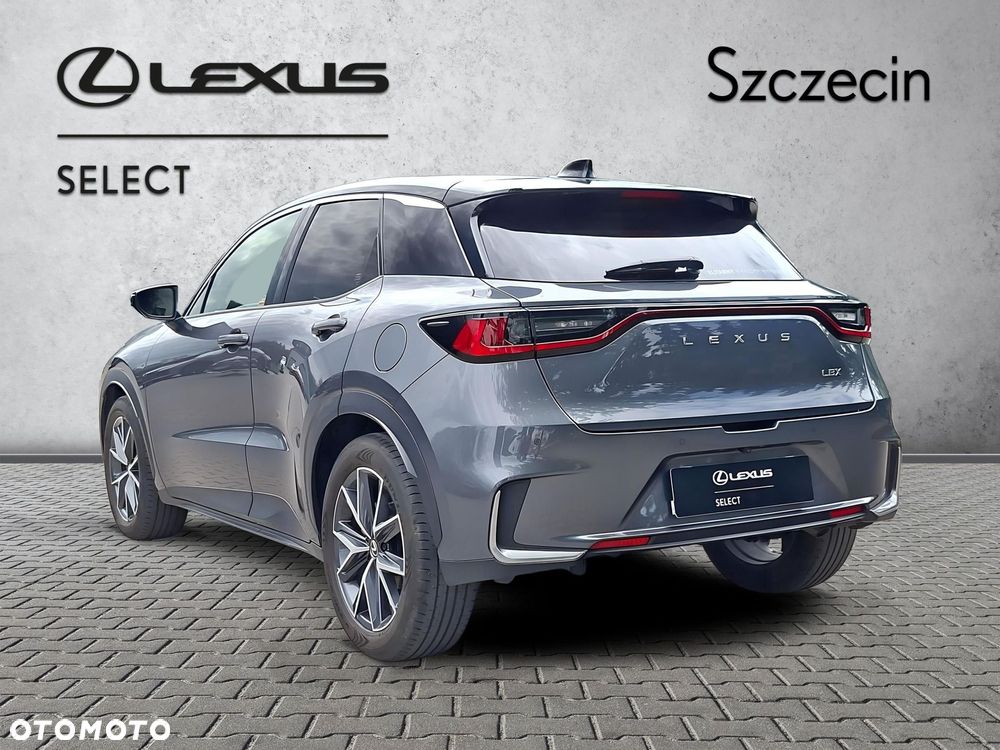 Lexus LBX 1.5 Hybrid Emotion - 3