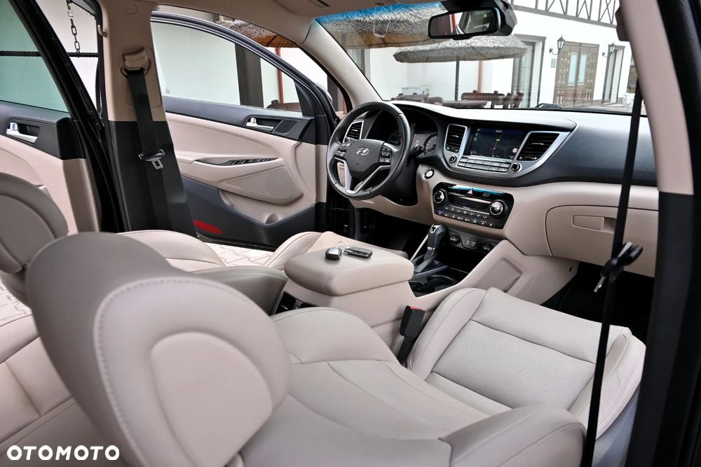 Hyundai Tucson 2.0 CRDI Premium 4WD - 23