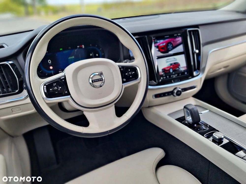 Volvo V60 B4 D Geartronic Momentum Pro - 28