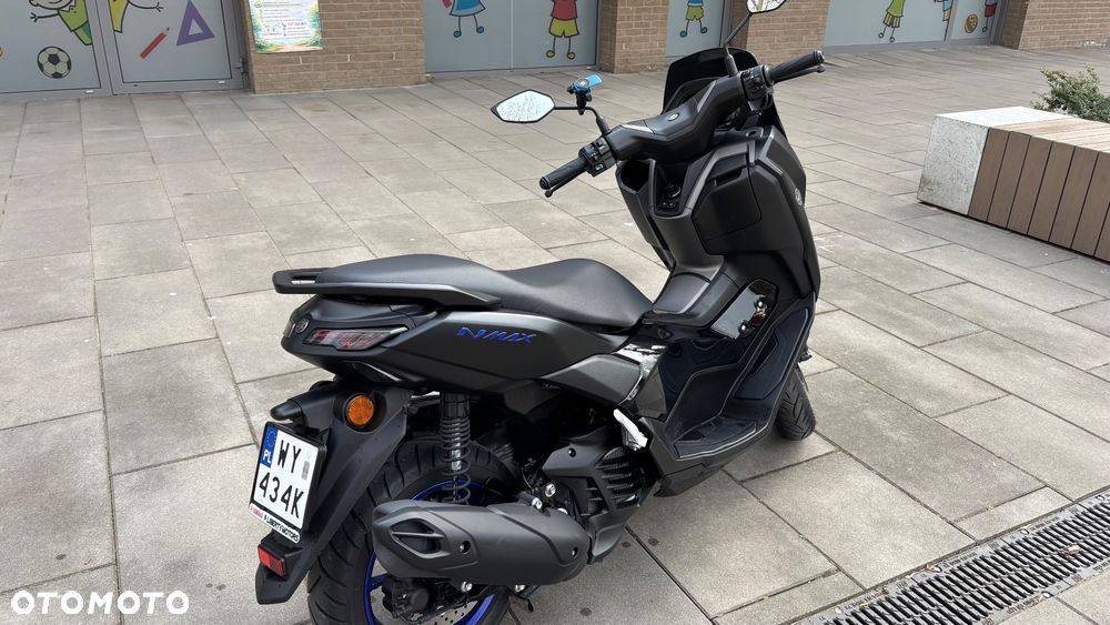 Yamaha NMAX - 4