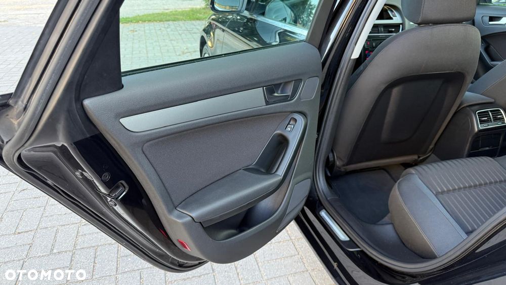 Audi A4 Avant 2.0 TDI - 22