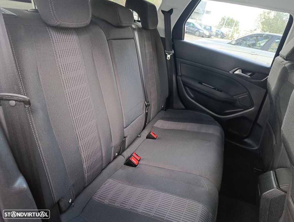 Peugeot 308 SW 1.2 PureTech Allure EAT8 - 20