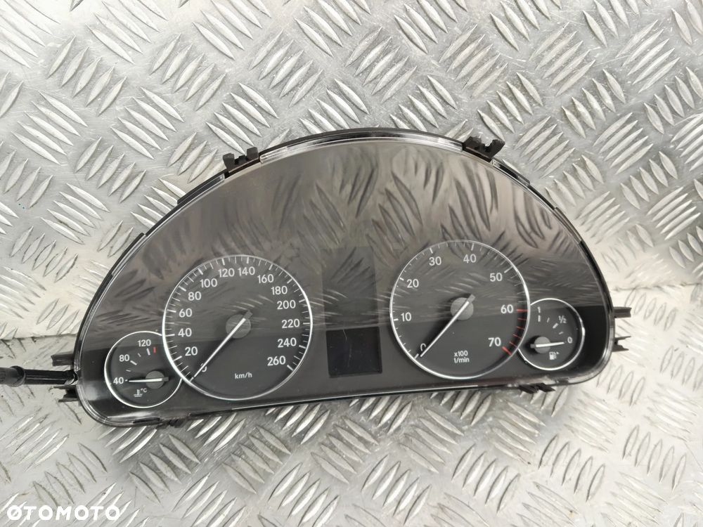 Zegary licznik MERCEDES C W203 04-07r. 1.8 Benzyna A2035400348 - 1