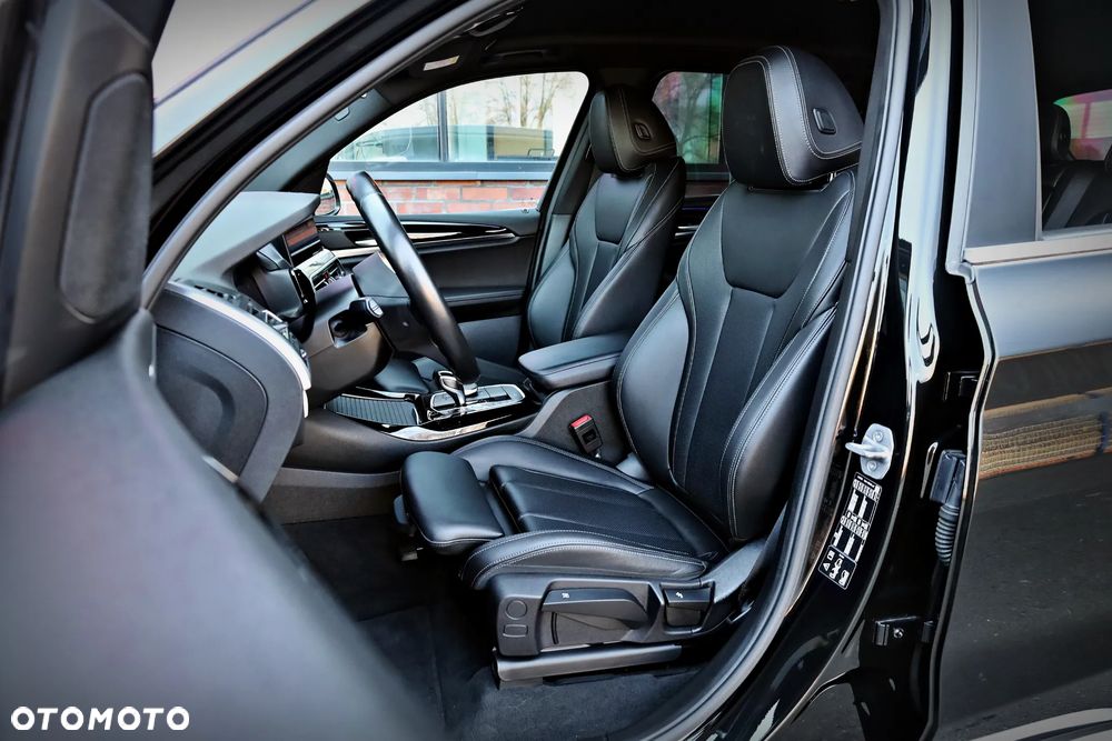 BMW X3 xDrive20i - 20