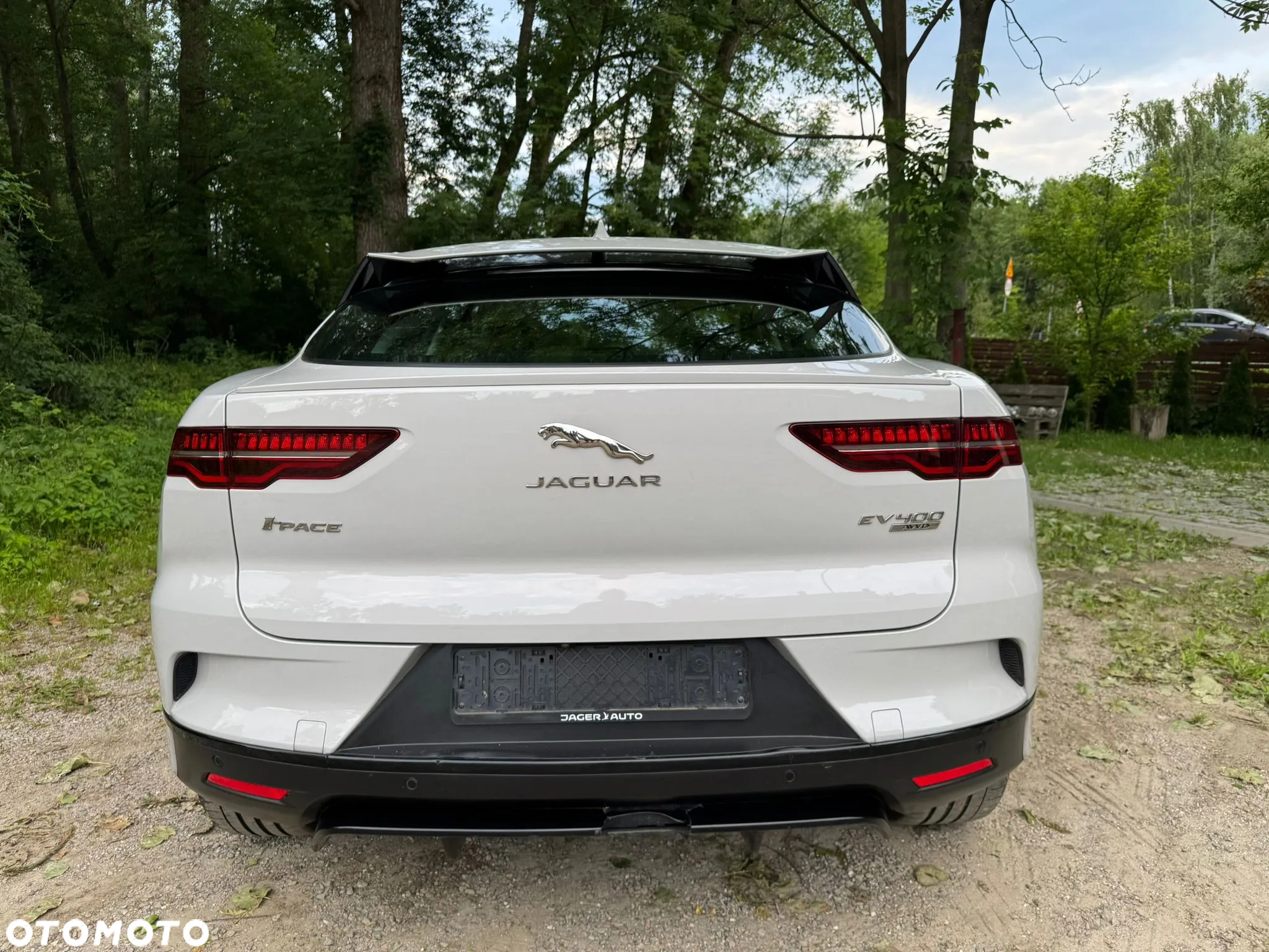 Jaguar I-Pace EV400 90kWh AWD R-Dynamic SE - 4
