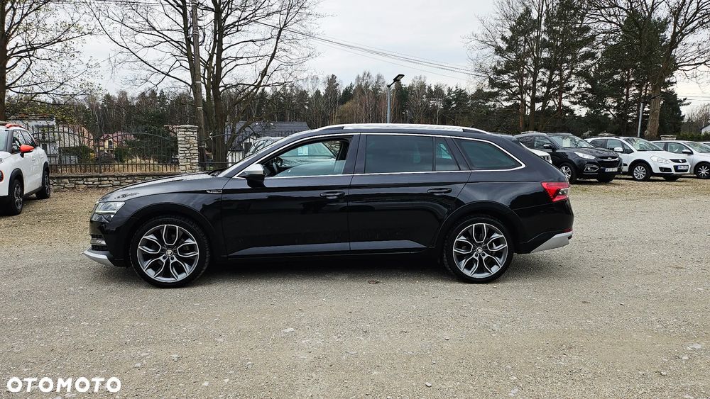 Skoda Superb 2.0 TDI SCR 4x4 Scout DSG - 9
