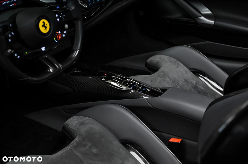 Ferrari SF90 Spider - 25