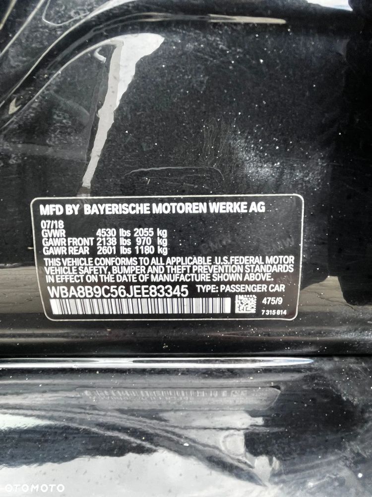 BMW Seria 3 330i Sport Line - 24