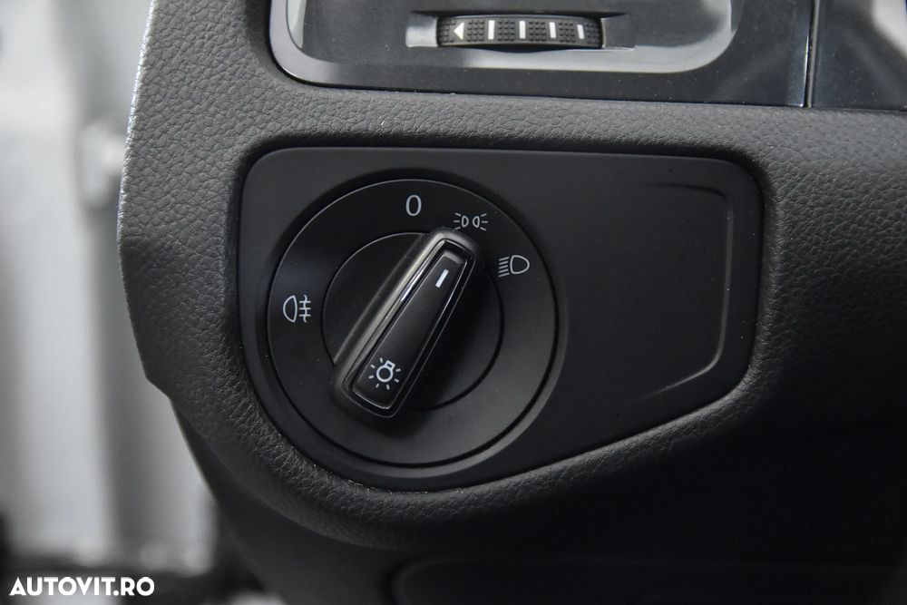 Volkswagen Golf - 15