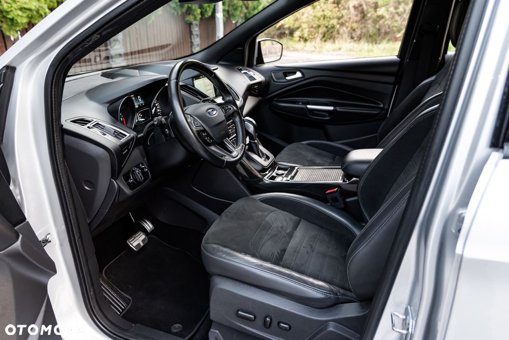 Ford Kuga 2.0 TDCi 4x4 ST-Line - 18