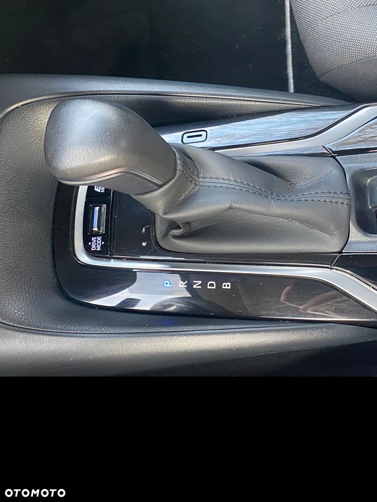 Toyota Corolla 1.8 Hybrid Comfort - 36