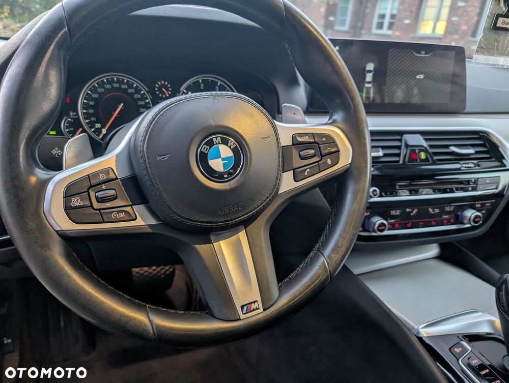 BMW Seria 5 520d xDrive - 5