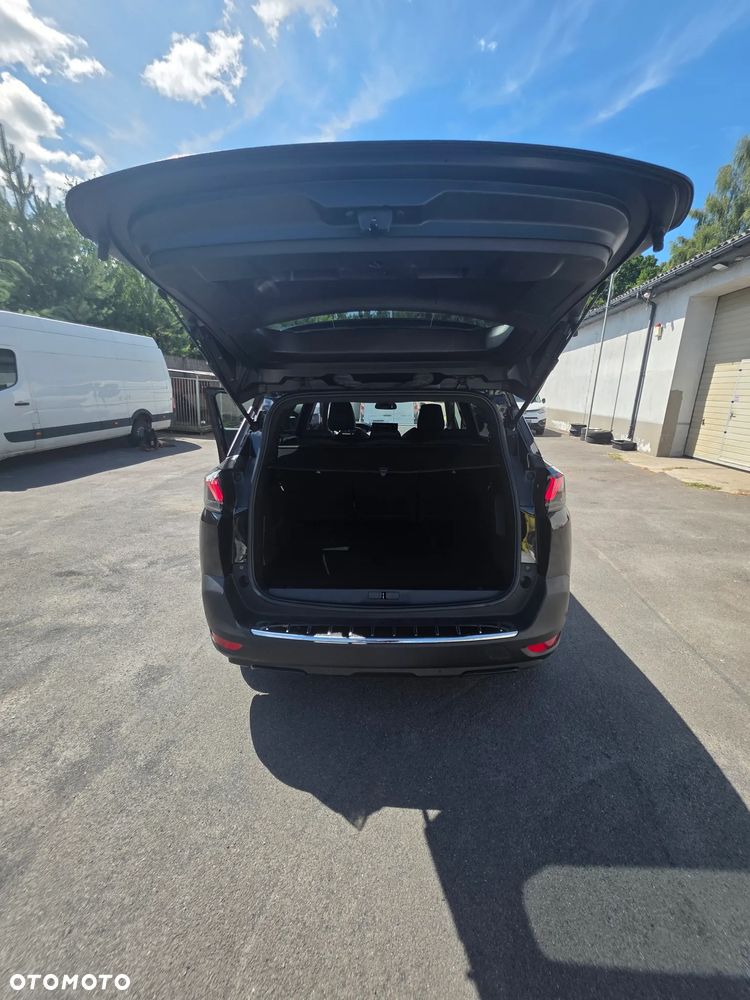 Peugeot 5008 - 19