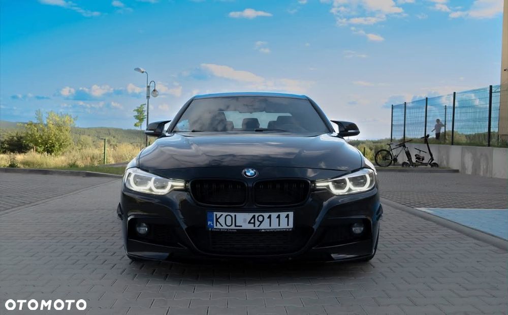 BMW Seria 3 328i - 2