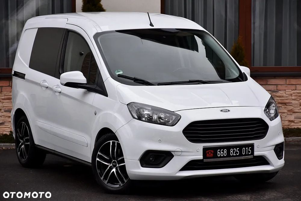 Ford TRANSIT COURIER