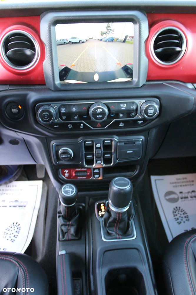 Jeep Gladiator - 32