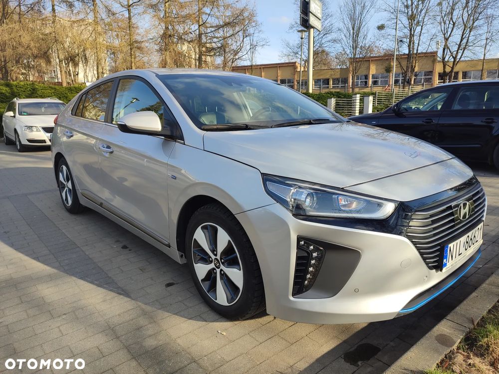 Hyundai IONIQ Hybrid Platinum - 3