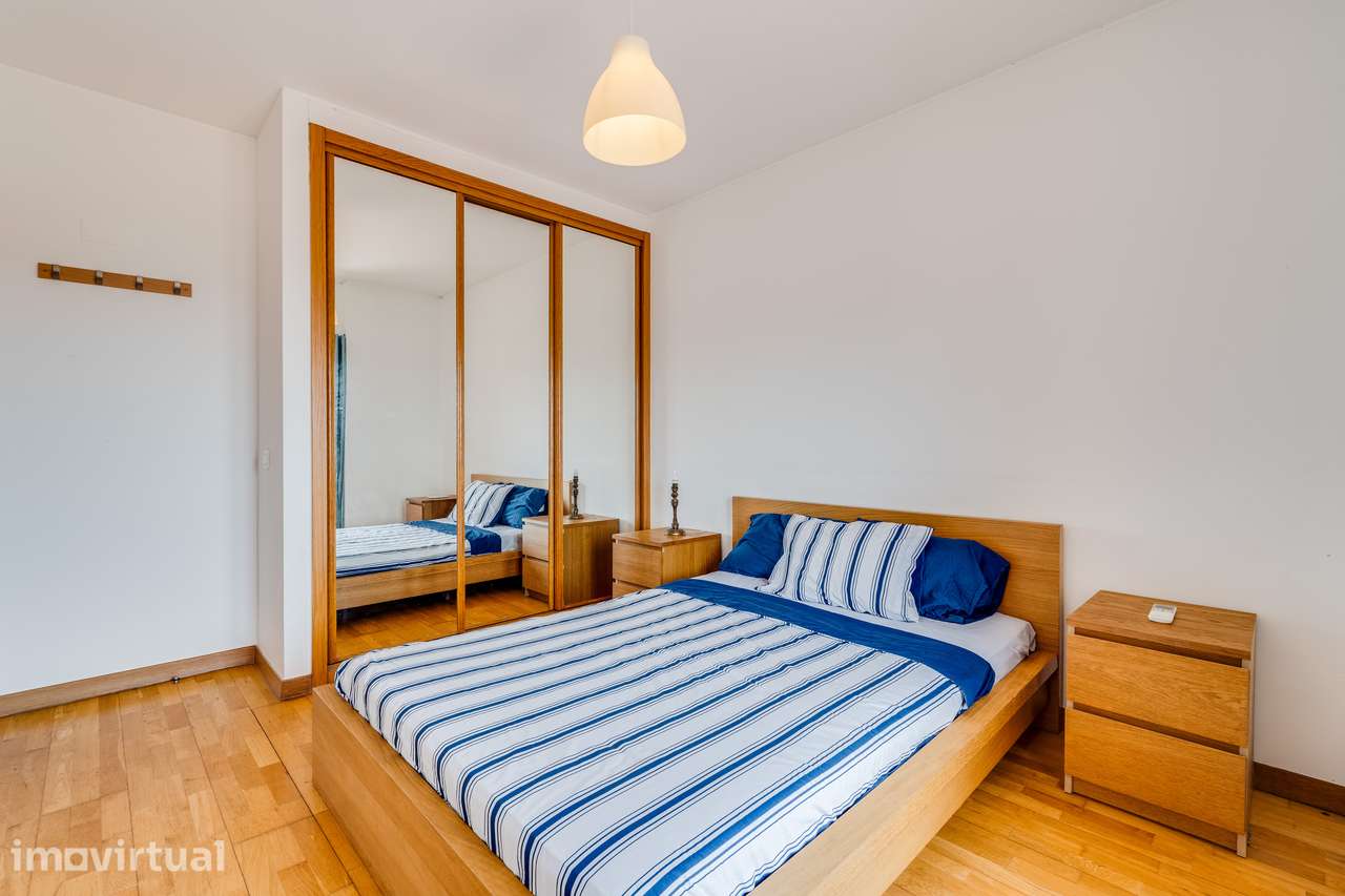 Apartamento T2 com garagem e piscina - Pedra Mourinha - Grande imagem: 3/29