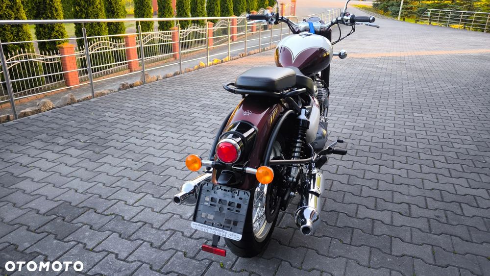 Royal Enfield Classic - 26