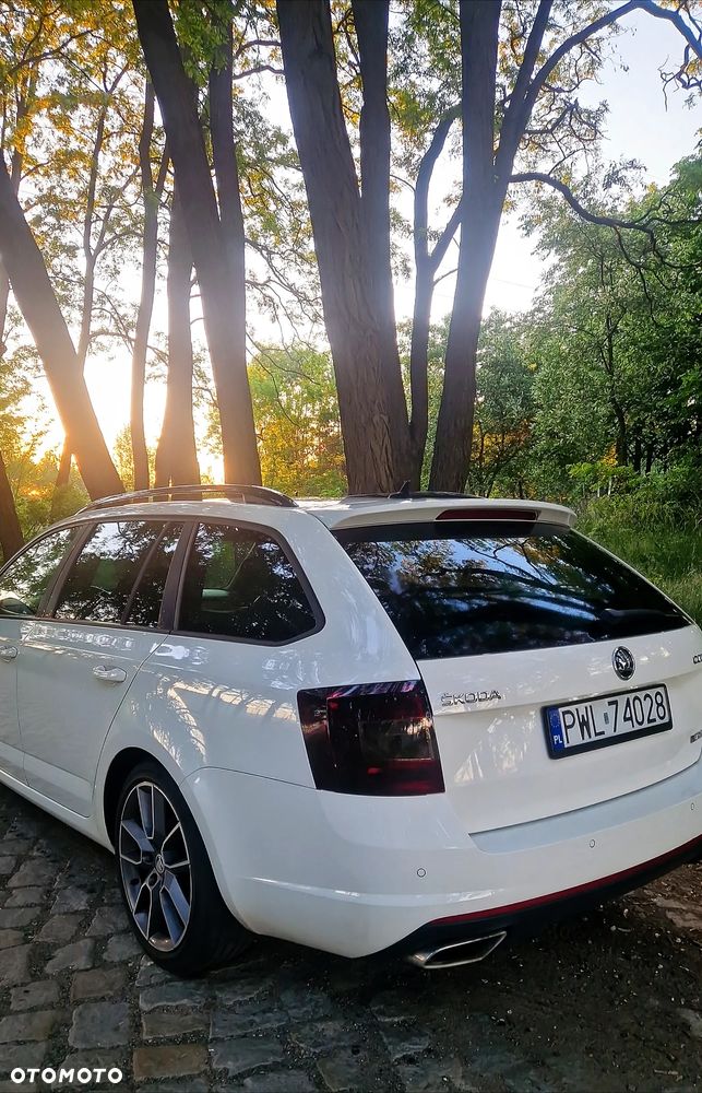 Skoda Octavia 2.0 TDI RS DSG - 4