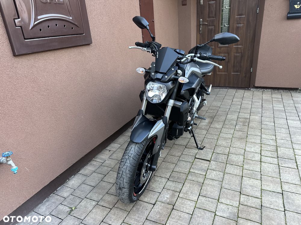 Yamaha MT - 15
