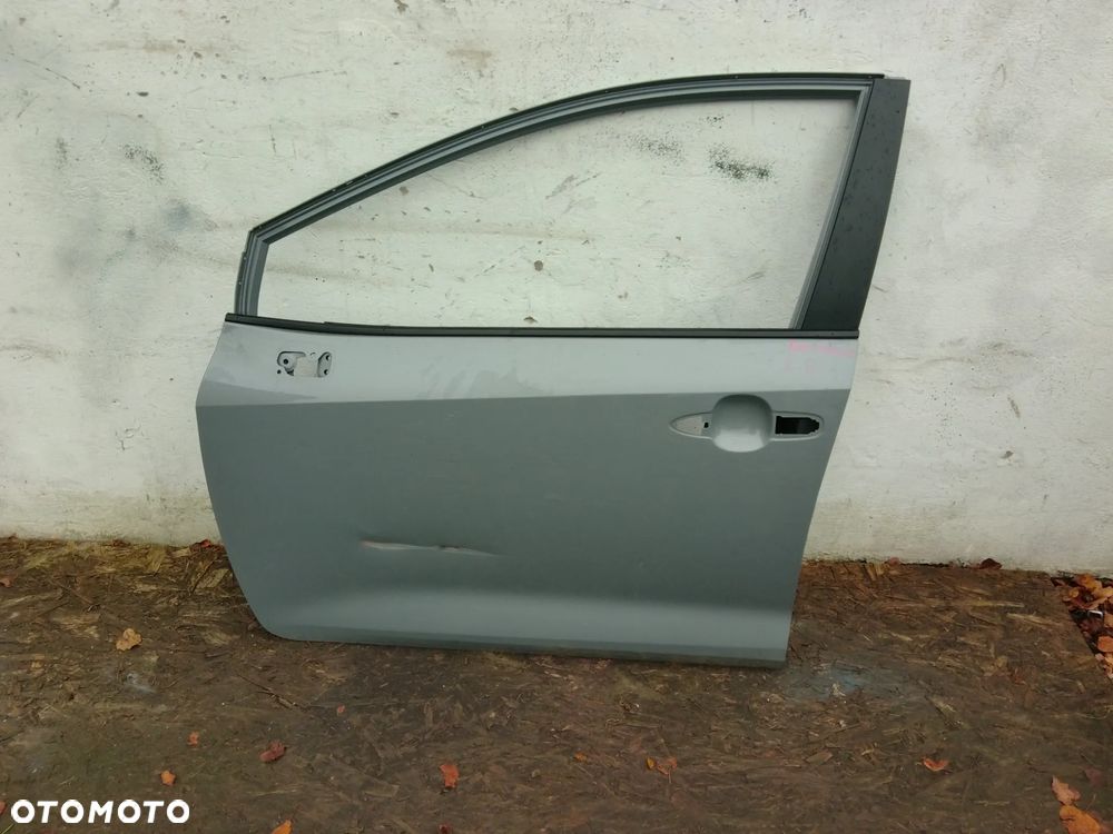 TOYOTA COROLLA E21 DRZWI LEWE PRZÓD PRZEDNIE - 1