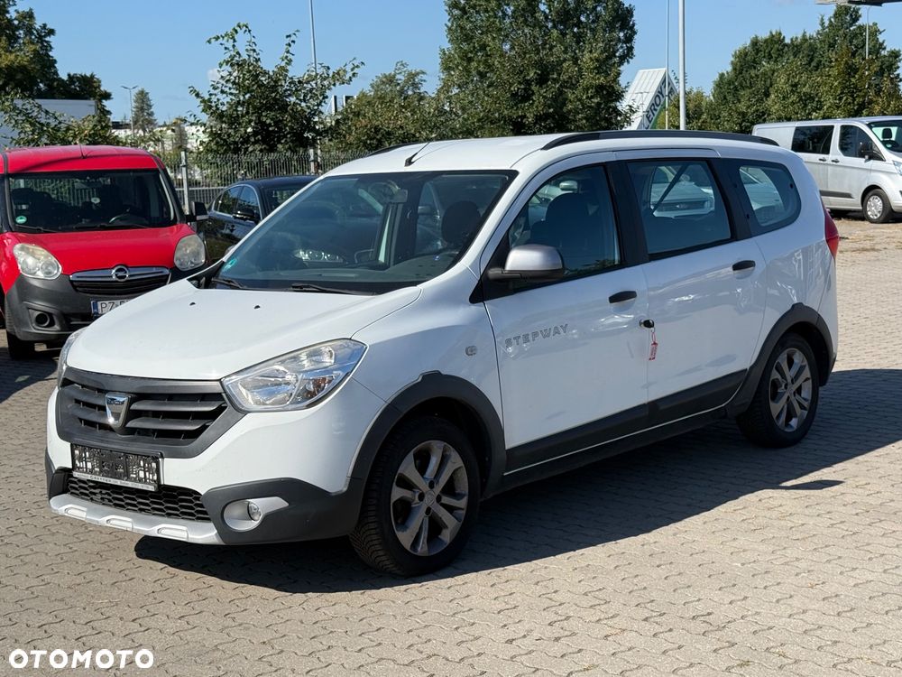 Dacia Lodgy TCe 115 Stepway - 1