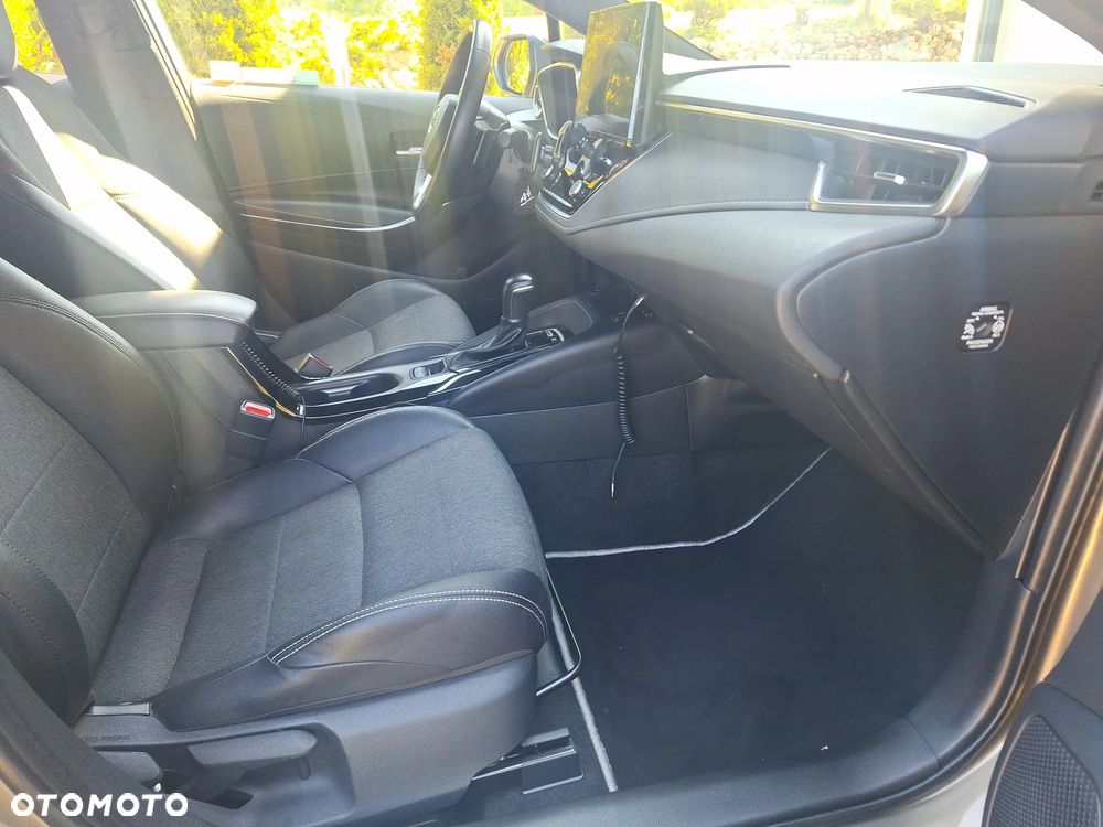 Toyota Corolla - 19