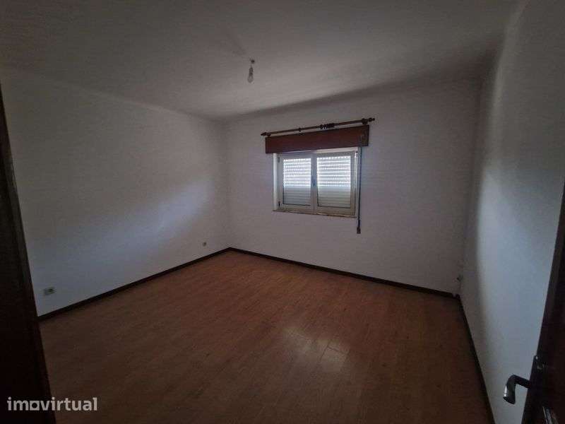 Arrenda se T3 local sossegado - Grande imagem: 4/5