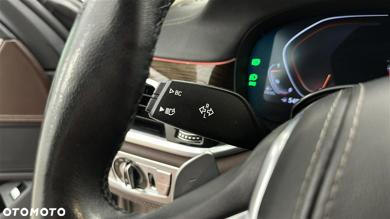 BMW Seria 7 - 27