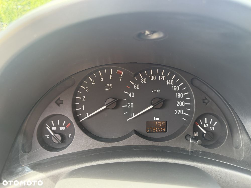 Opel Corsa - 8