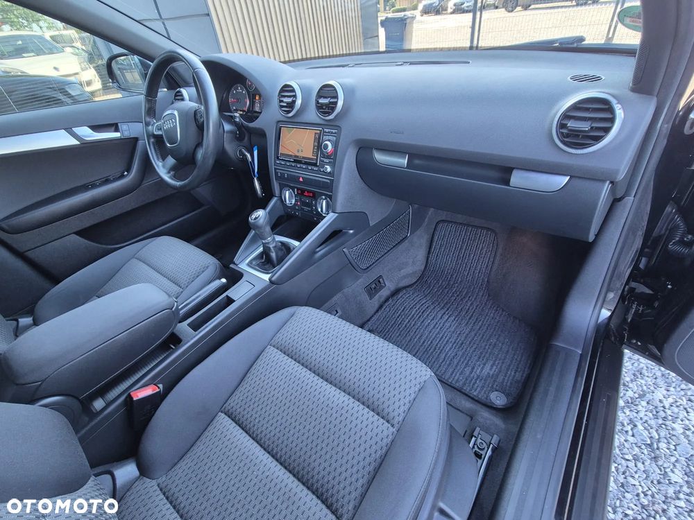 Audi A3 Sportback 1.6 TDI Ambiente - 34
