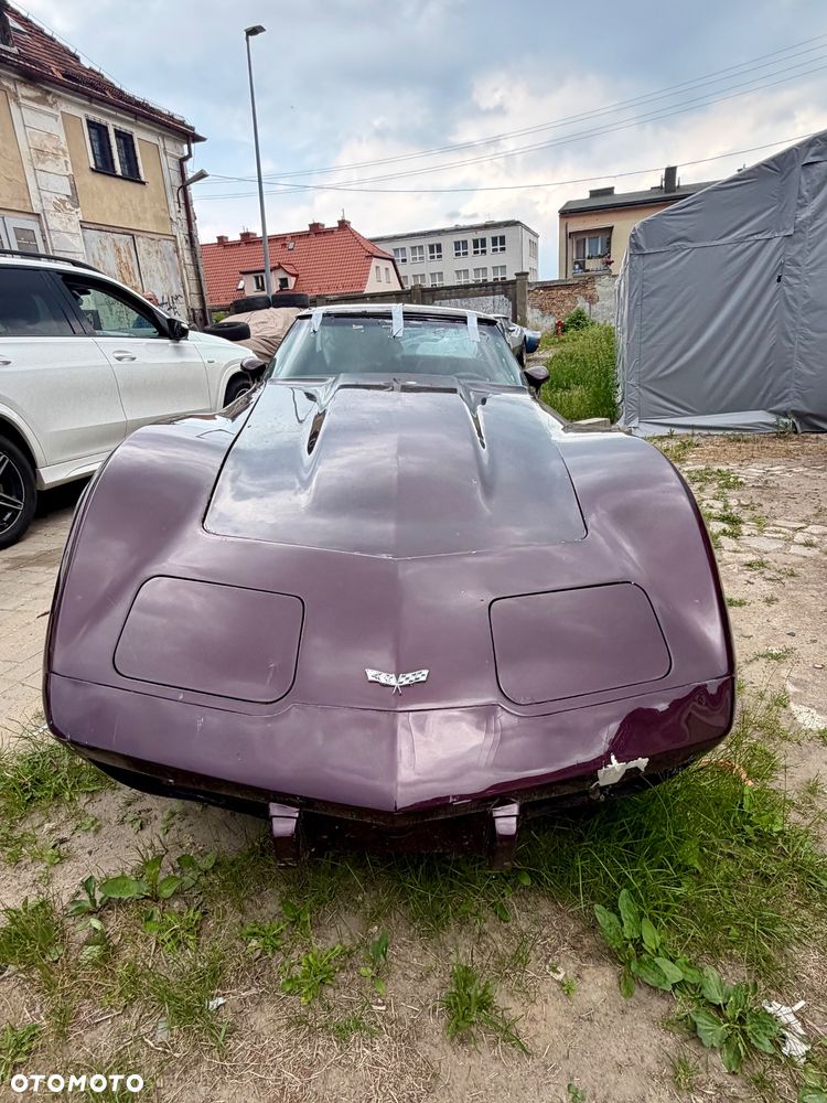Chevrolet Corvette - 23