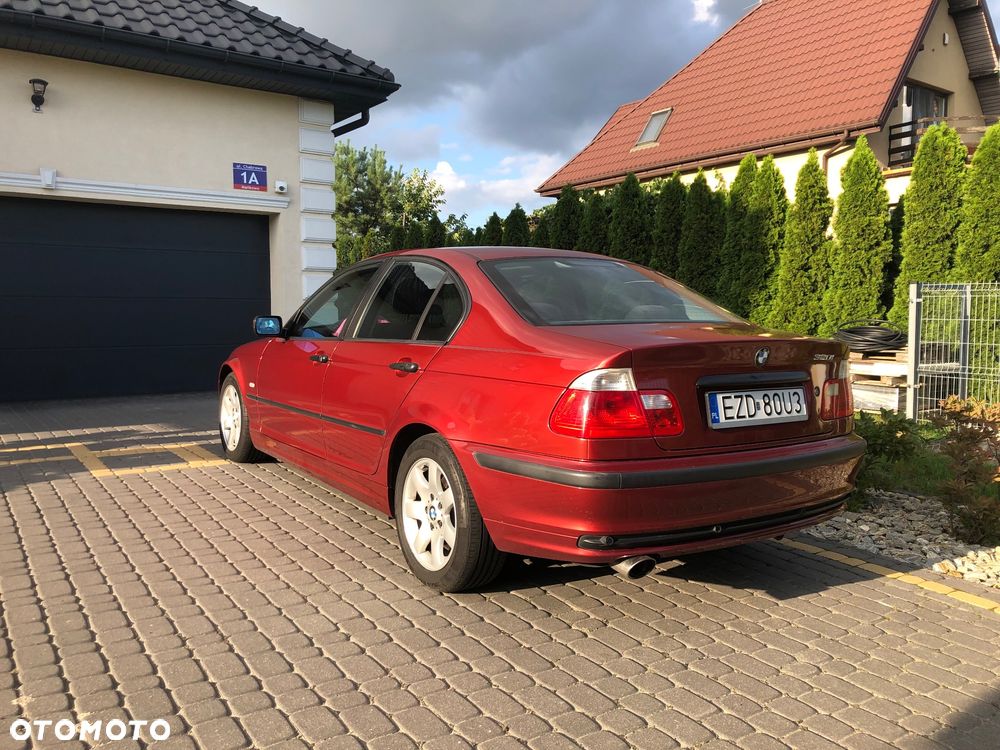 BMW Seria 3 318i - 10