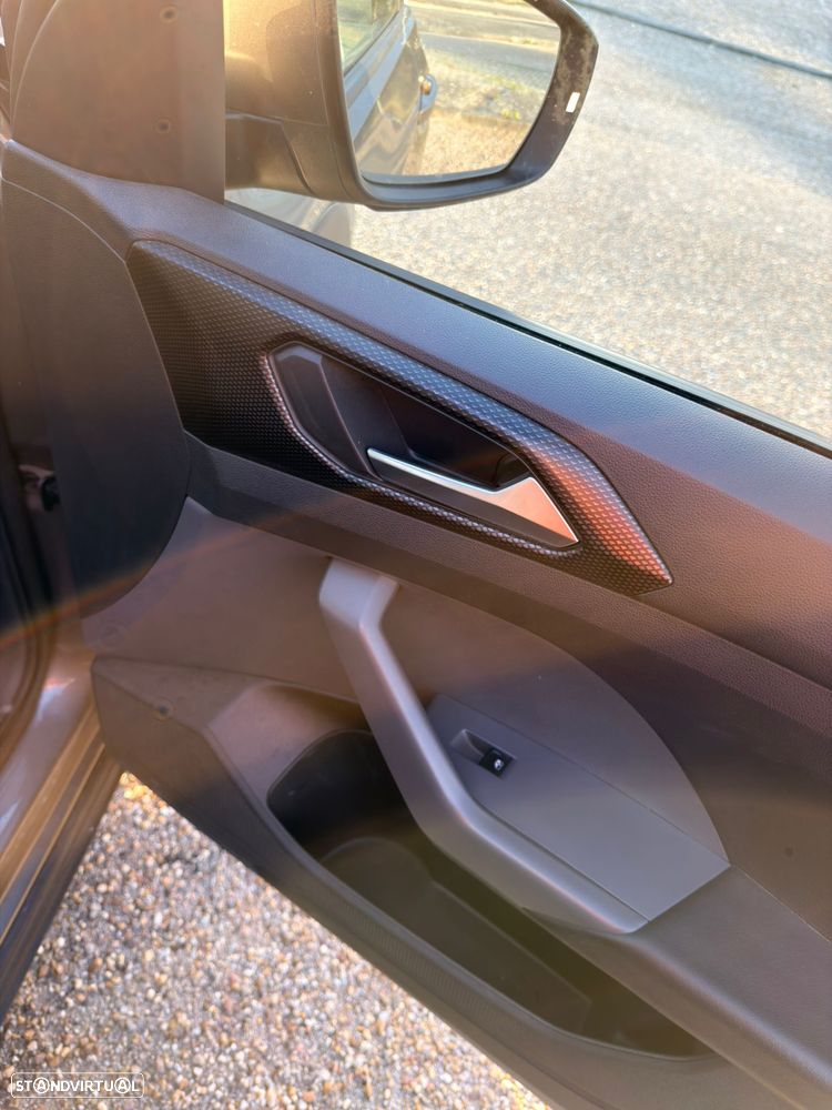 VW T-Cross 1.0 TSI Life - 9