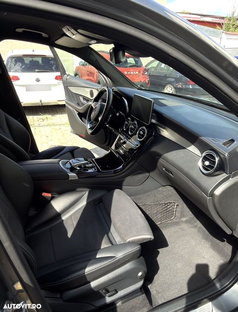 Mercedes-Benz GLC 250 d 4MATIC - 12