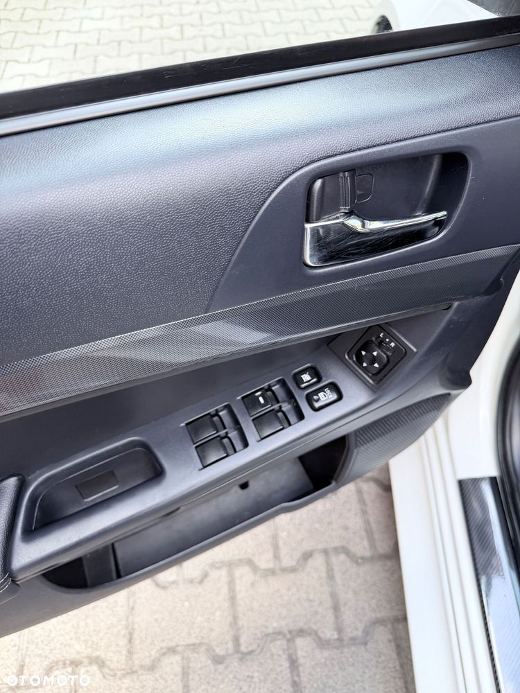 Mitsubishi Lancer 1.8 CVT Instyle - 12