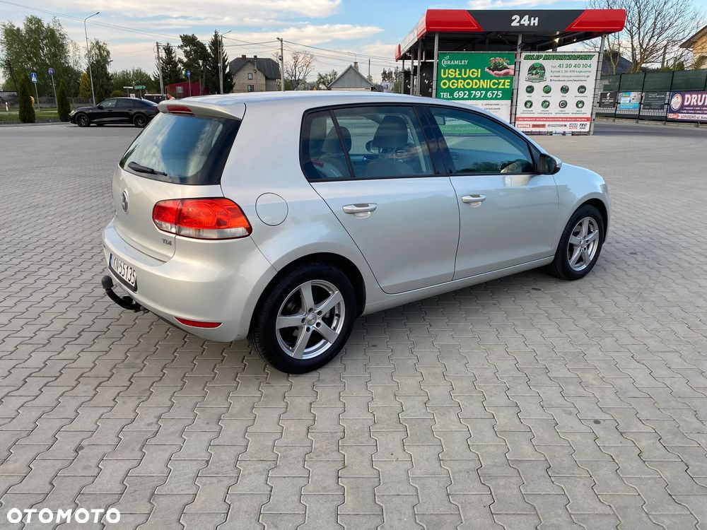 Volkswagen Golf - 2