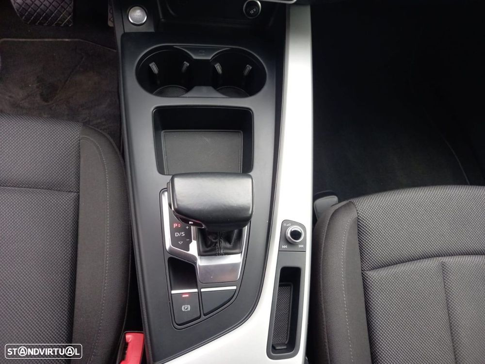 Audi A4 Avant 30 TDI Advanced S tronic - 12