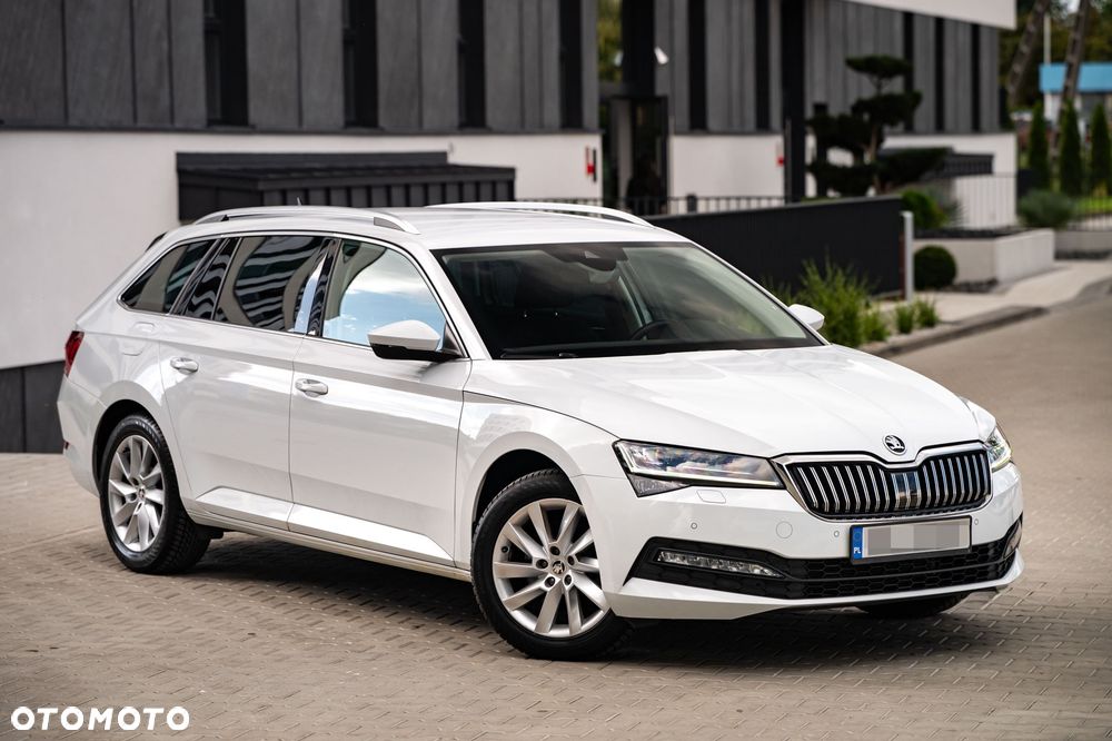 Skoda Superb 2.0 TDI SCR Style DSG - 2