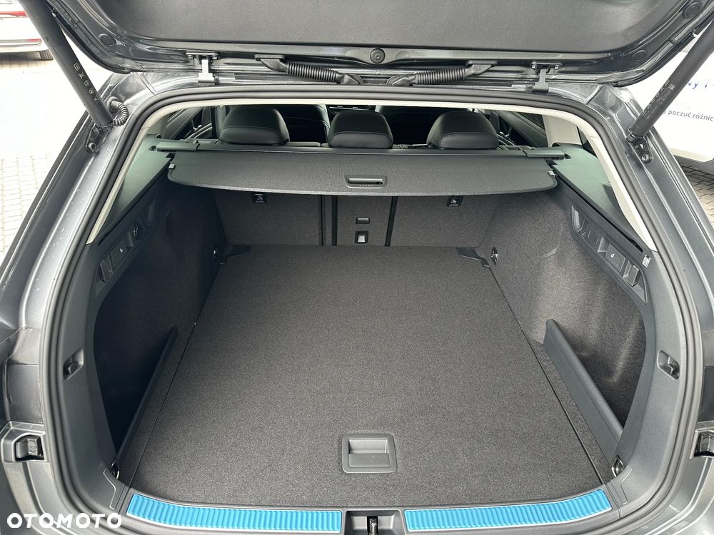 Volkswagen Passat 1.5 TSI EVO Elegance DSG - 17