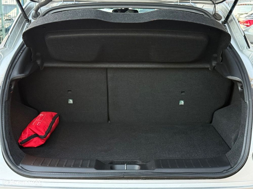 Nissan Juke 1.6 Hybrid Tekna TwoTone T - 27