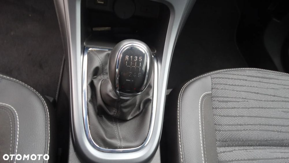 Opel Astra 1.4 Turbo Exklusiv - 31