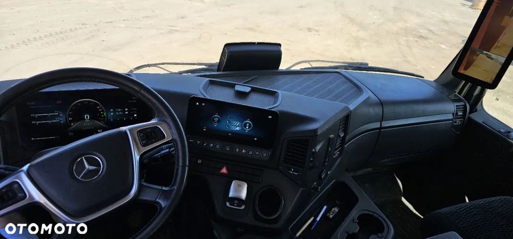 Mercedes-Benz AROCS - 7