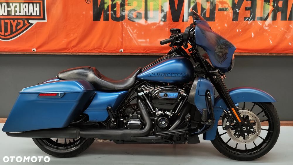 Harley-Davidson Touring Street Glide - 32